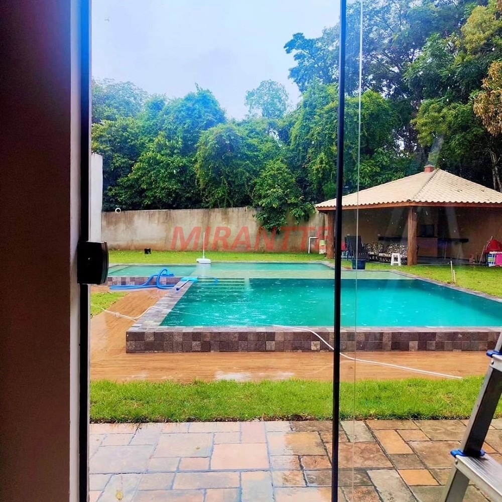 Casa terrea de 335m² com 3 quartos em Serra Da Cantareira