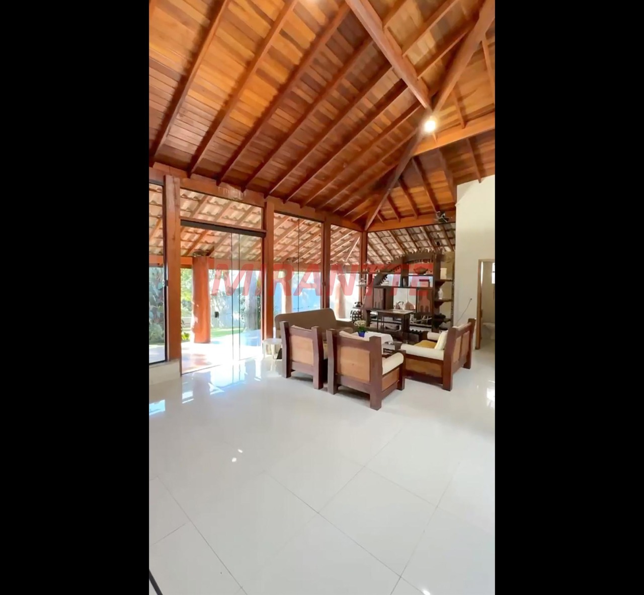 Casa terrea de 335m² com 3 quartos em Serra Da Cantareira