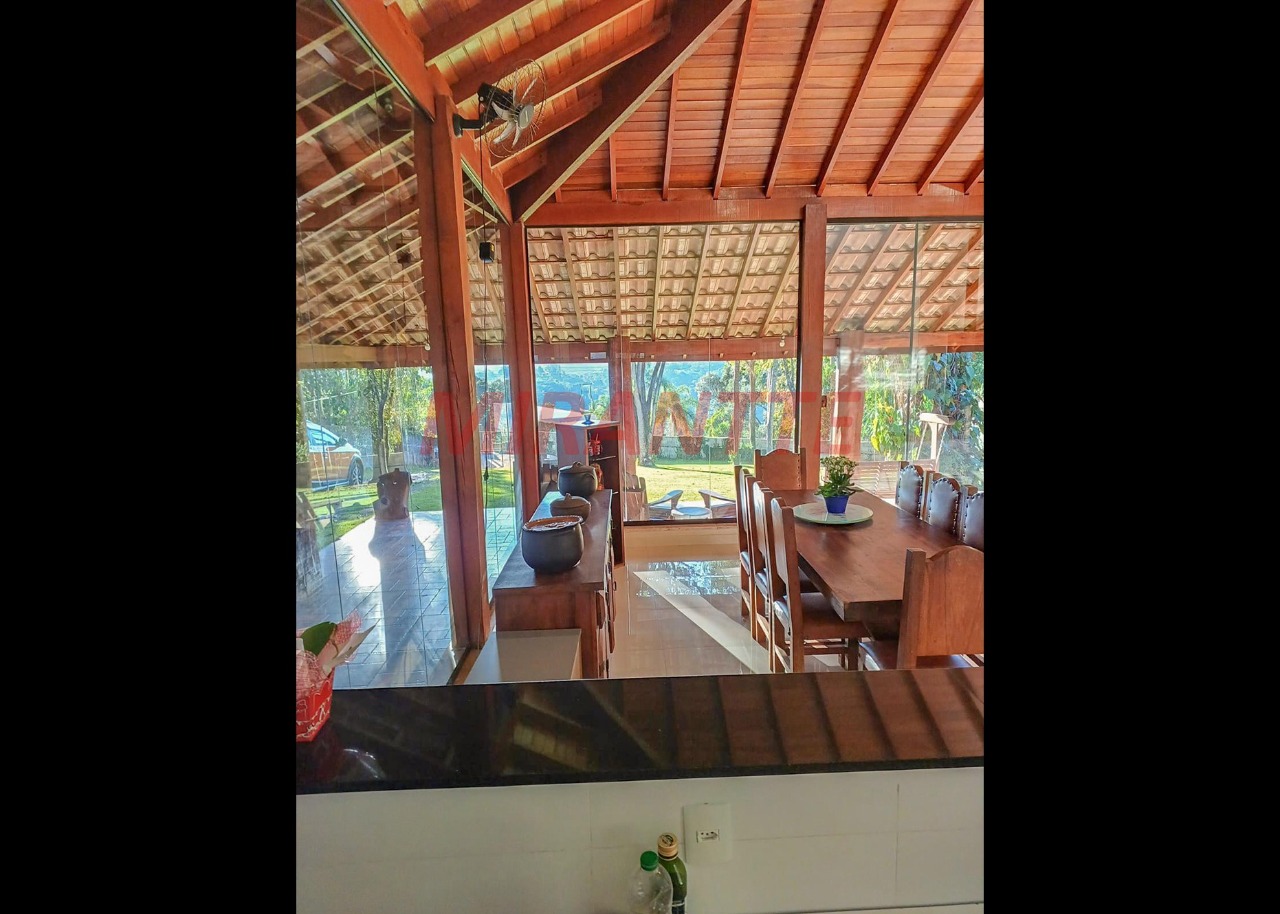 Casa terrea de 335m² com 3 quartos em Serra Da Cantareira