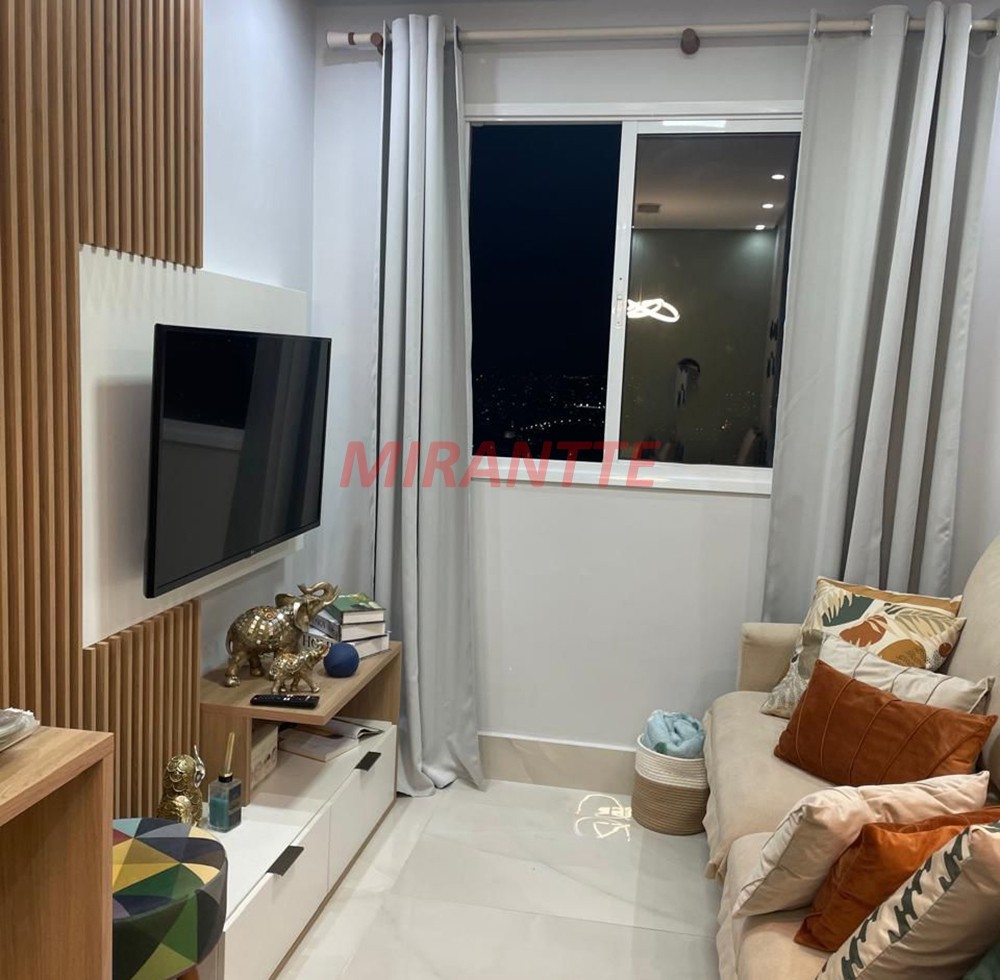 Apartamento de 42m² com 2 quartos em Cachoeirinha