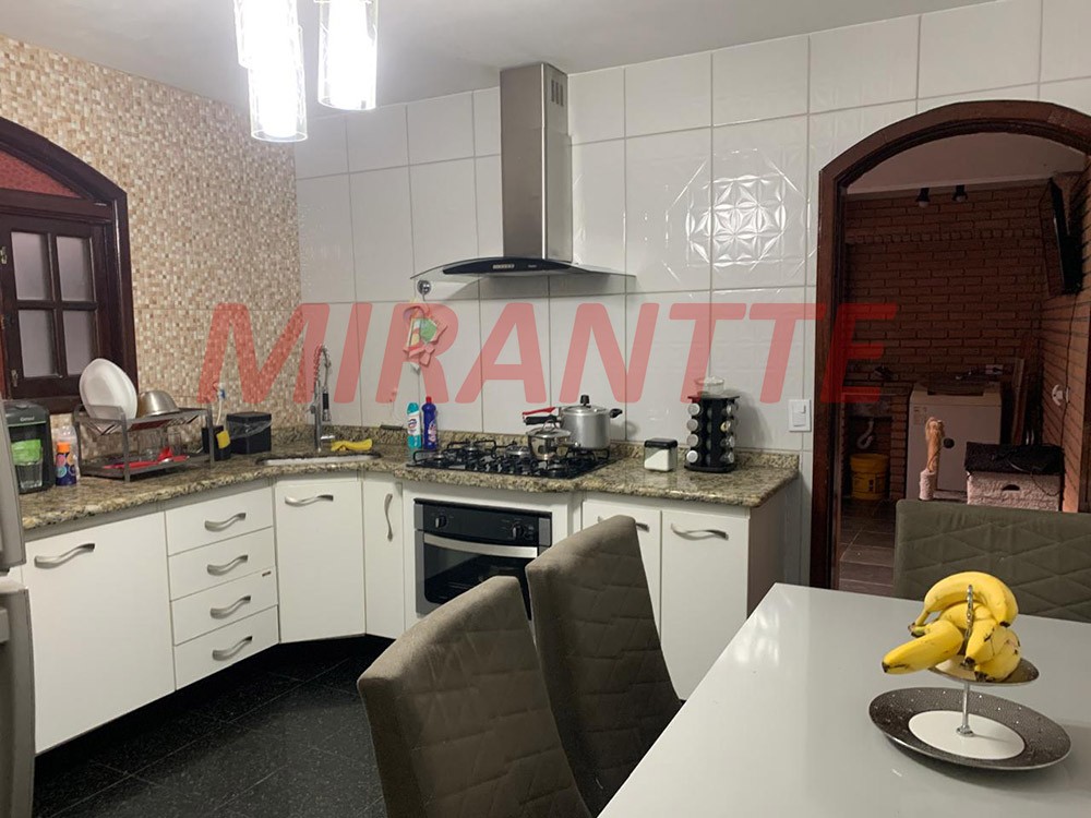 Sobrado de 100m² com 3 quartos em Vila Nova Mazzei