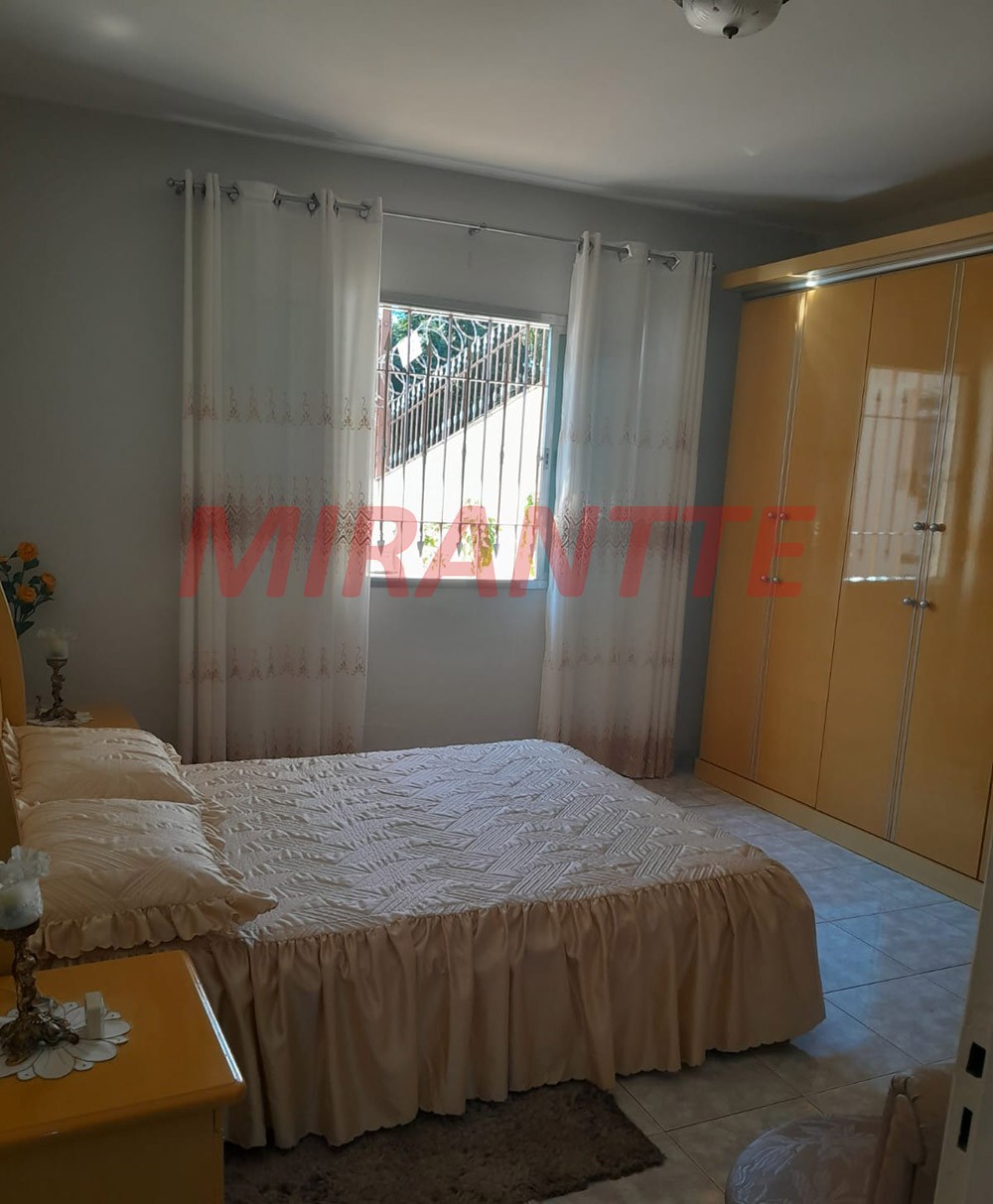 Casa terrea de 232m² com 3 quartos em Vila Nivi