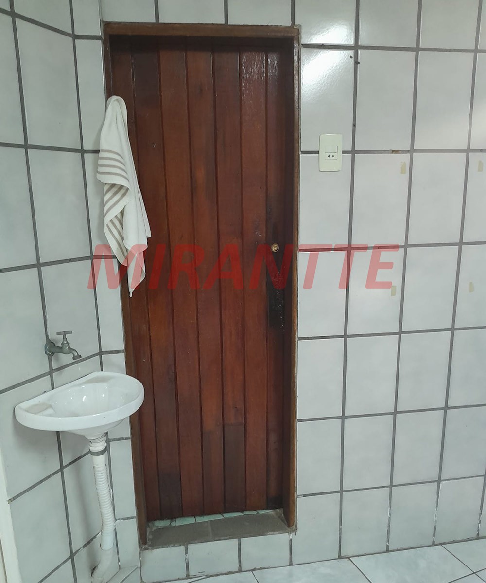 Casa terrea de 232m² com 3 quartos em Vila Nivi