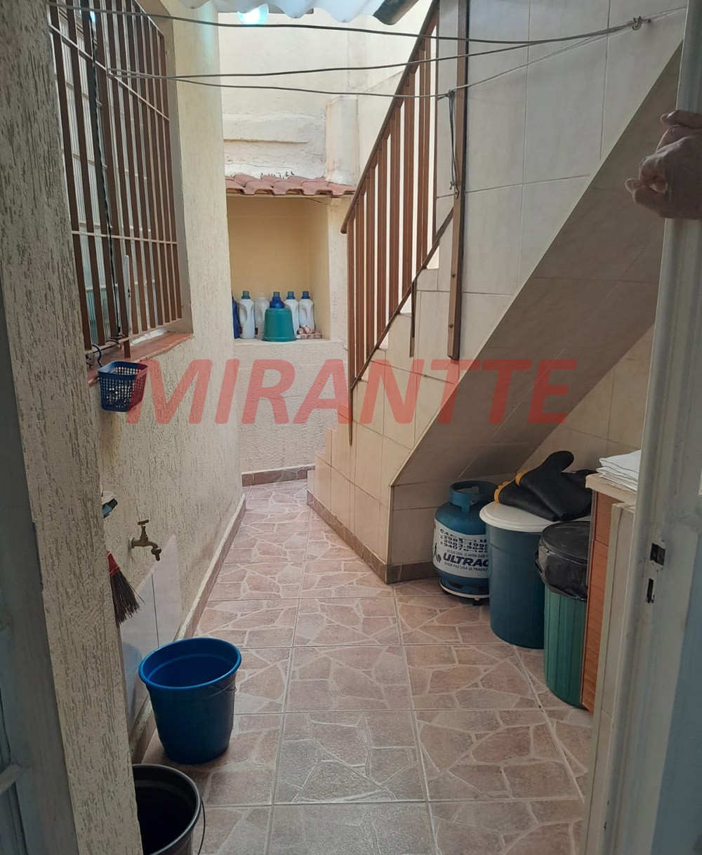 Casa terrea de 232m² com 3 quartos em Vila Nivi