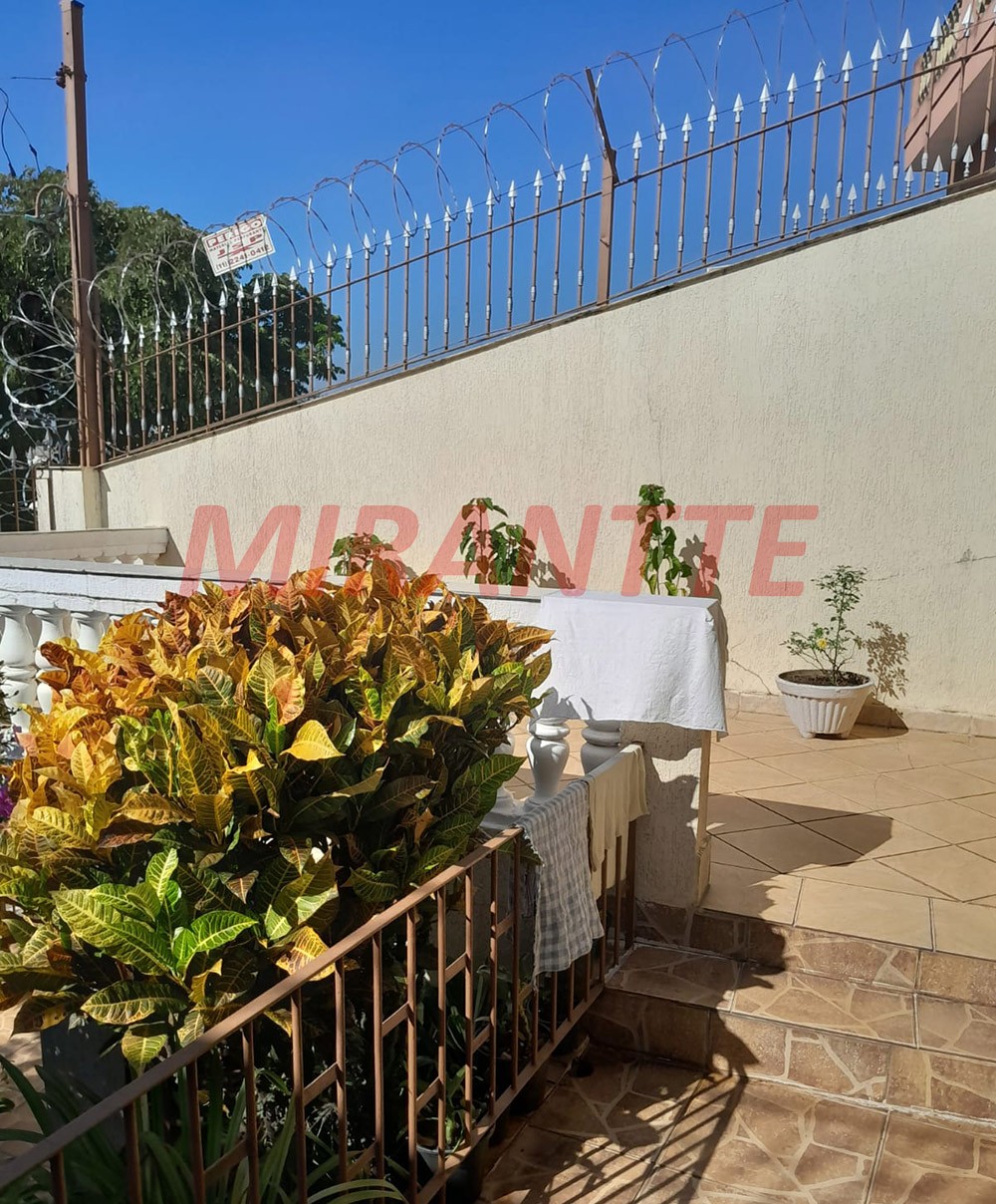 Casa terrea de 232m² com 3 quartos em Vila Nivi