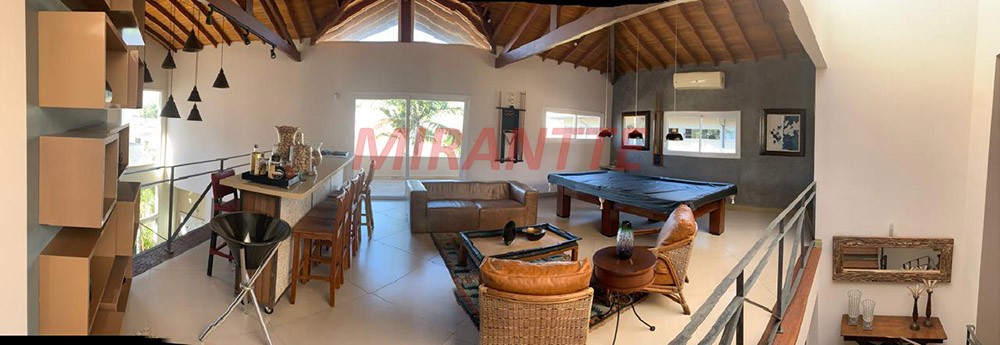 Cond. fechado de 480m² com 5 quartos em Fazenda Cachoeira