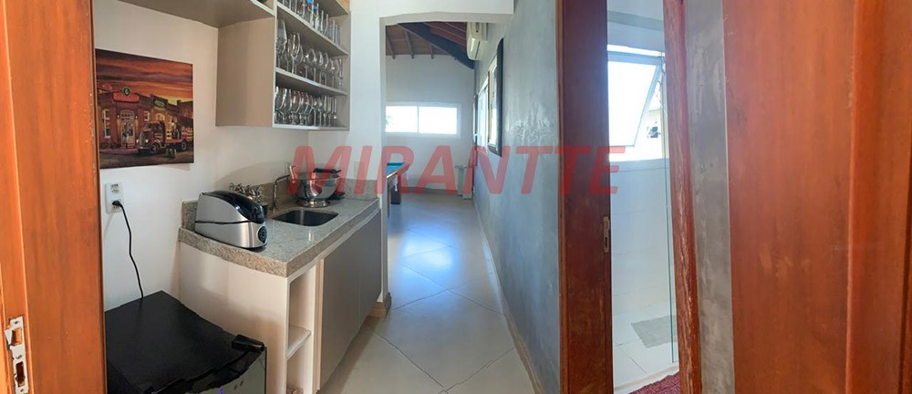 Cond. fechado de 480m² com 5 quartos em Fazenda Cachoeira