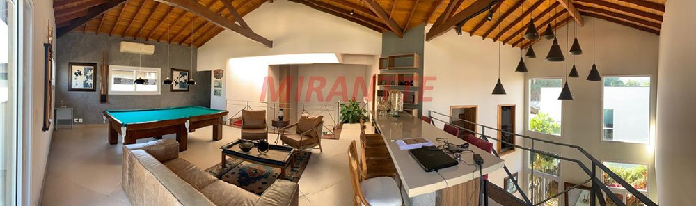 Cond. fechado de 480m² com 5 quartos em Fazenda Cachoeira