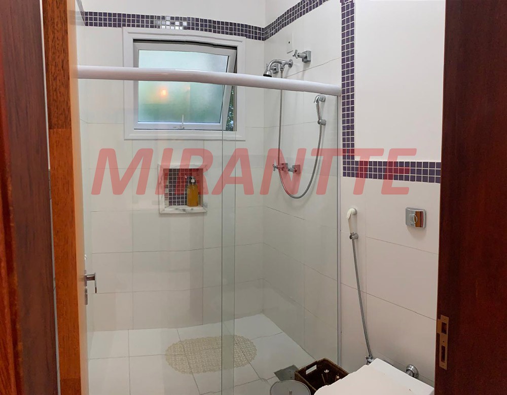 Cond. fechado de 480m² com 5 quartos em Fazenda Cachoeira