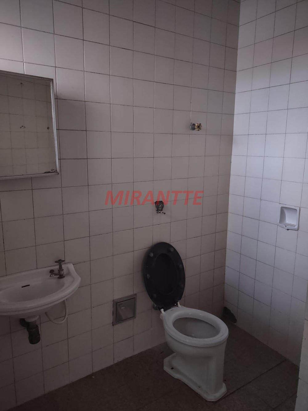 Comercial de 312m² em Santana