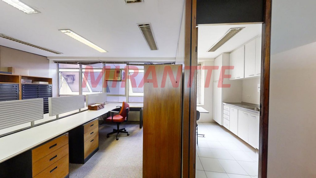 Conjunto comercial em Pinheiros