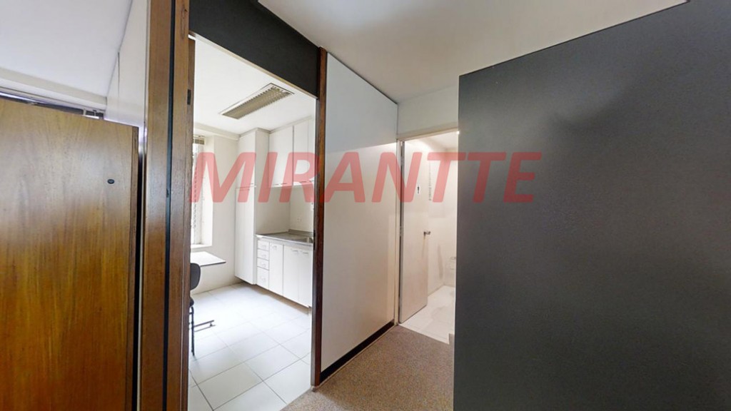 Conjunto comercial em Pinheiros