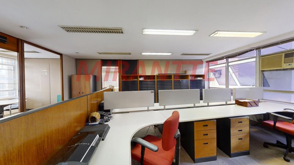 Conjunto comercial em Pinheiros