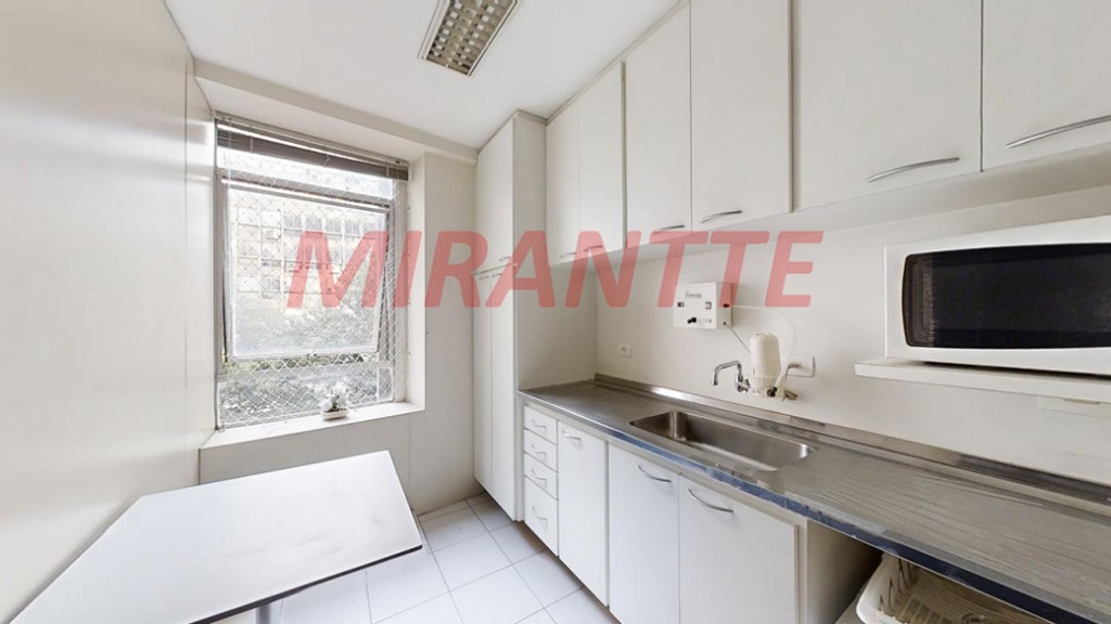 Conjunto comercial em Pinheiros