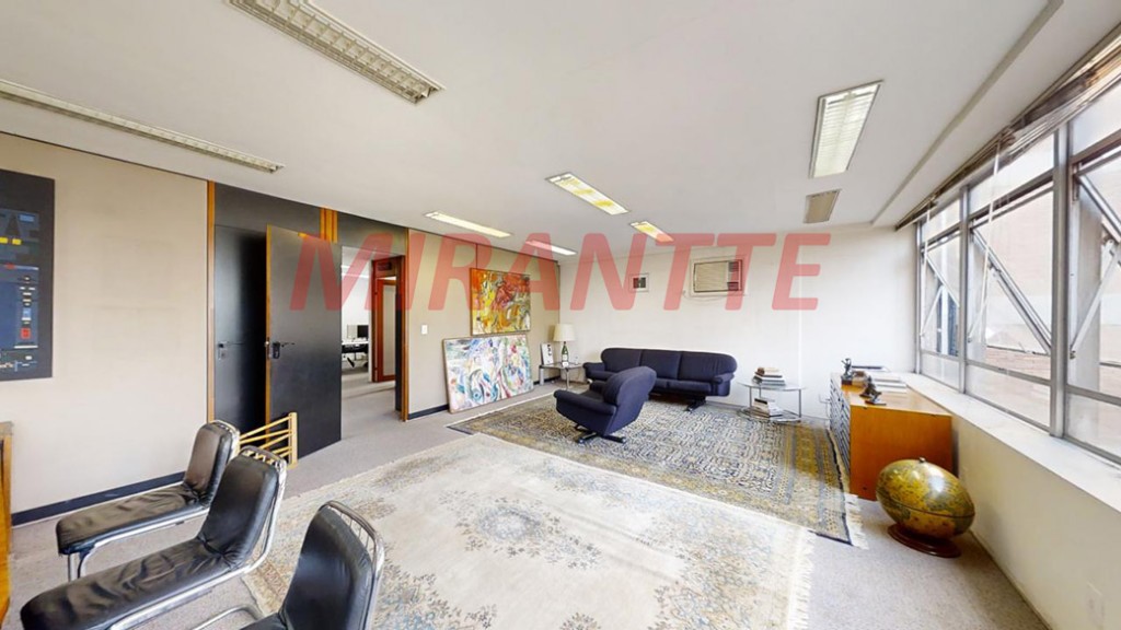 Conjunto comercial em Pinheiros