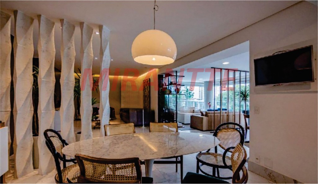 Apartamento de 278m² com 4 quartos em Moema