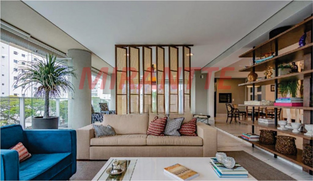 Apartamento de 278m² com 4 quartos em Moema