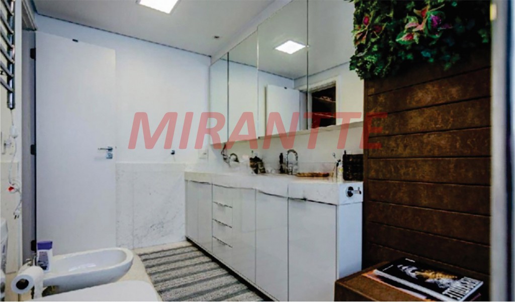 Apartamento de 278m² com 4 quartos em Moema