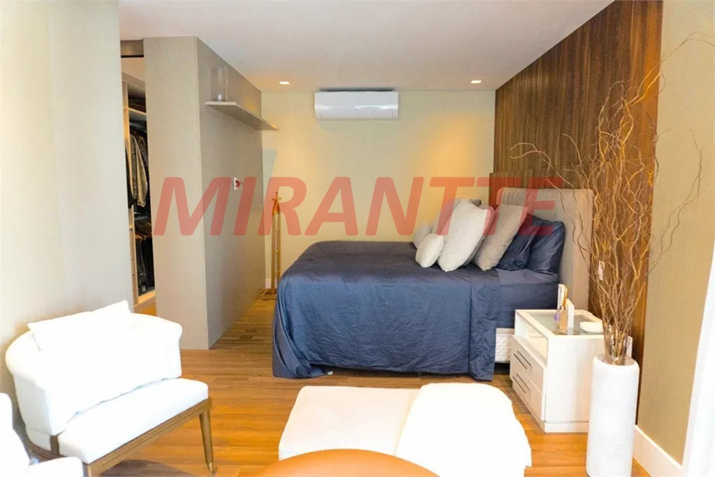 Apartamento de 278m² com 4 quartos em Moema