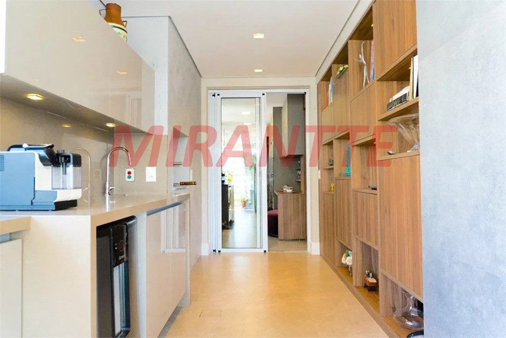 Apartamento de 278m² com 4 quartos em Moema