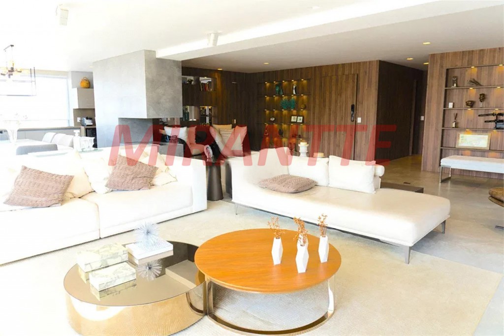 Apartamento de 278m² com 4 quartos em Moema