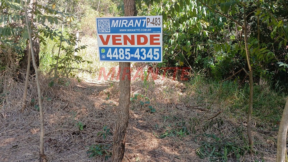 Terreno de 1.176m² em Serra Da Cantareira