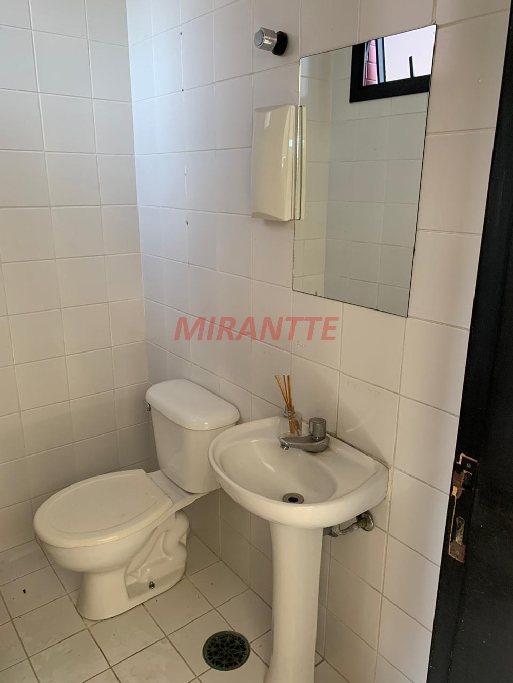 Conjunto comercial de 53m² em Santana