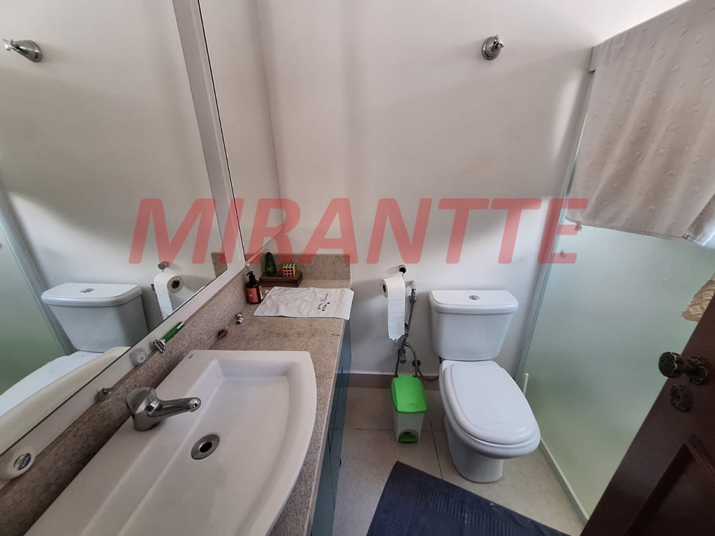 Sobrado de 252m² com 4 quartos em Tremembe