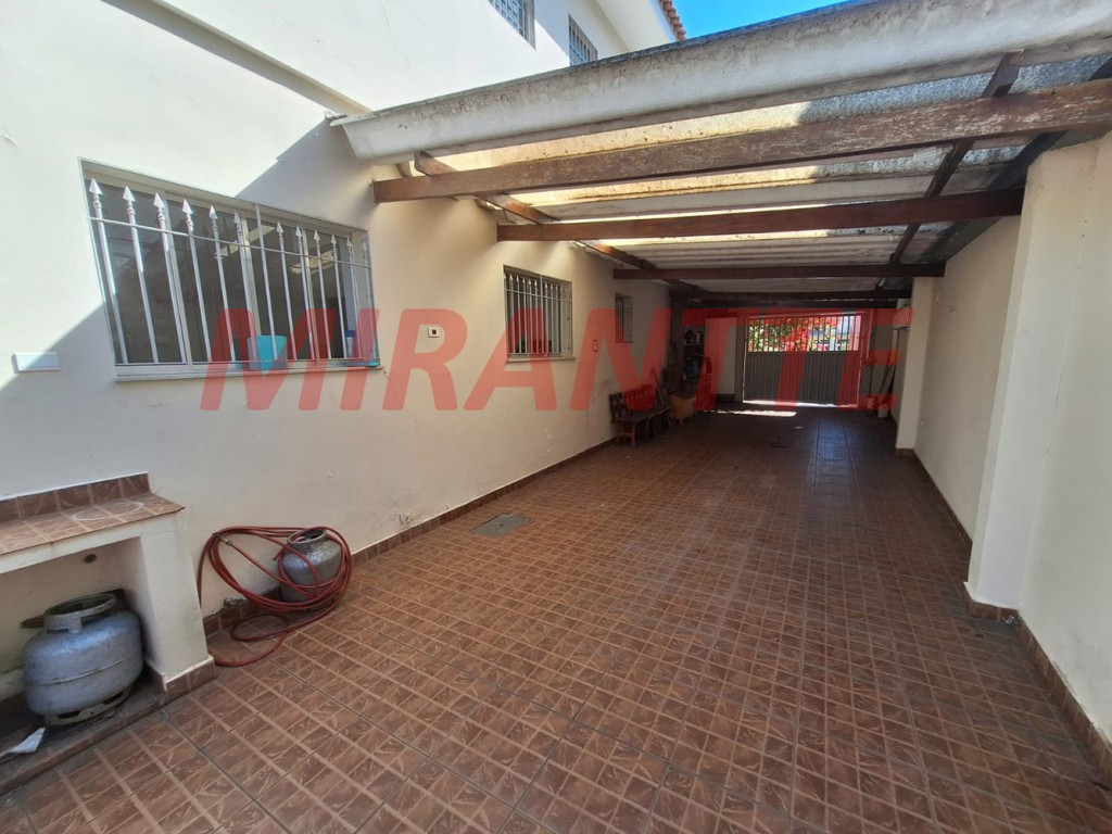 Sobrado de 252m² com 4 quartos em Tremembe