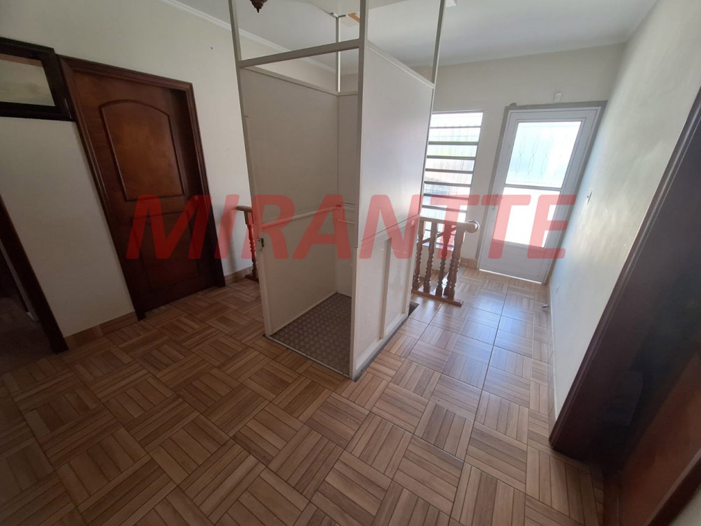 Sobrado de 252m² com 4 quartos em Tremembe