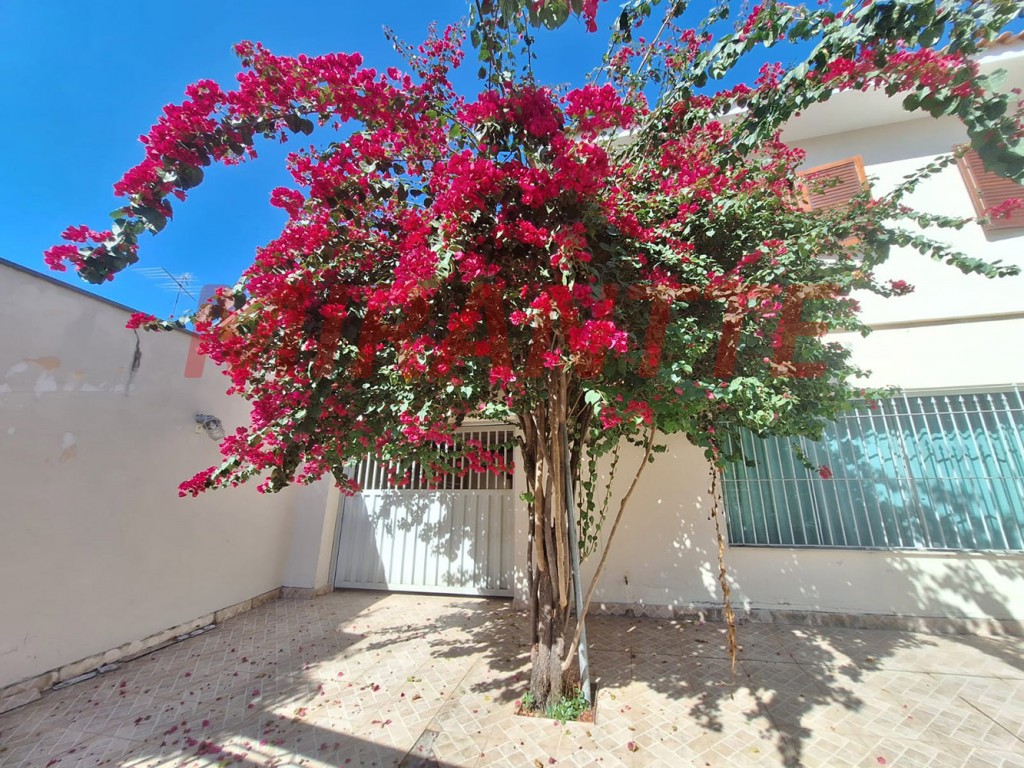 Sobrado de 252m² com 4 quartos em Tremembe
