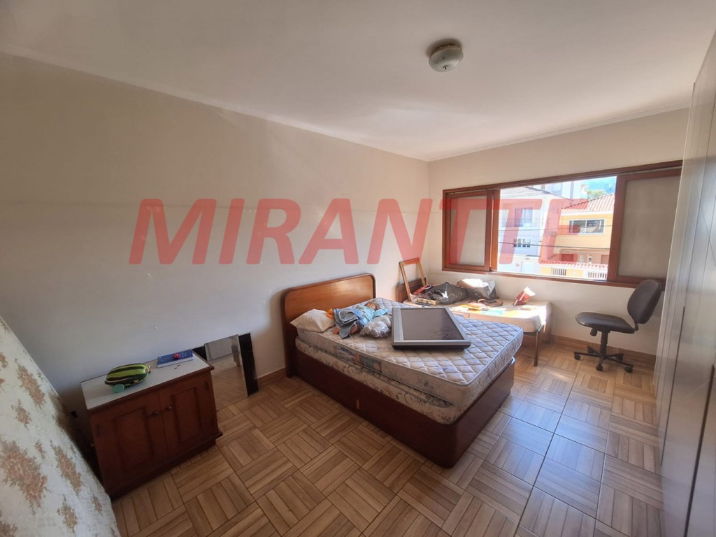 Sobrado de 252m² com 4 quartos em Tremembe