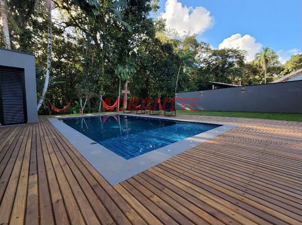 Cond. fechado de 330m² com 5 quartos em RIVIERA DE SAO LOURENCO