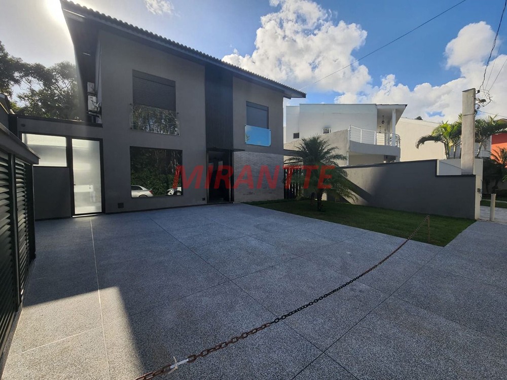 Cond. fechado de 330m² com 5 quartos em RIVIERA DE SAO LOURENCO