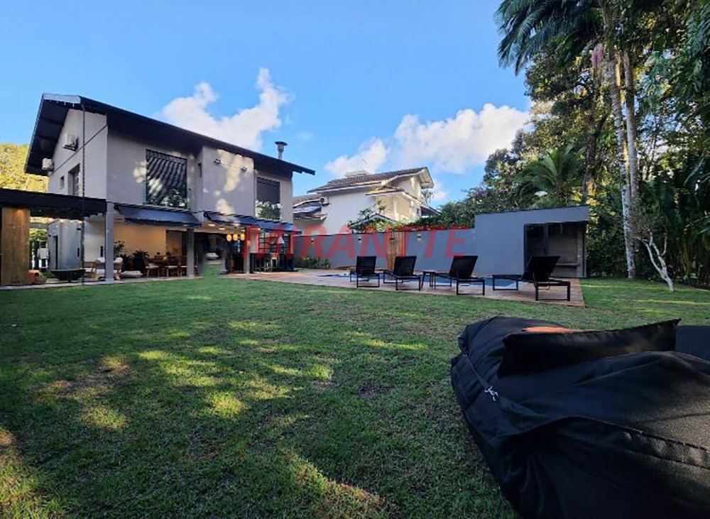 Cond. fechado de 330m² com 5 quartos em RIVIERA DE SAO LOURENCO