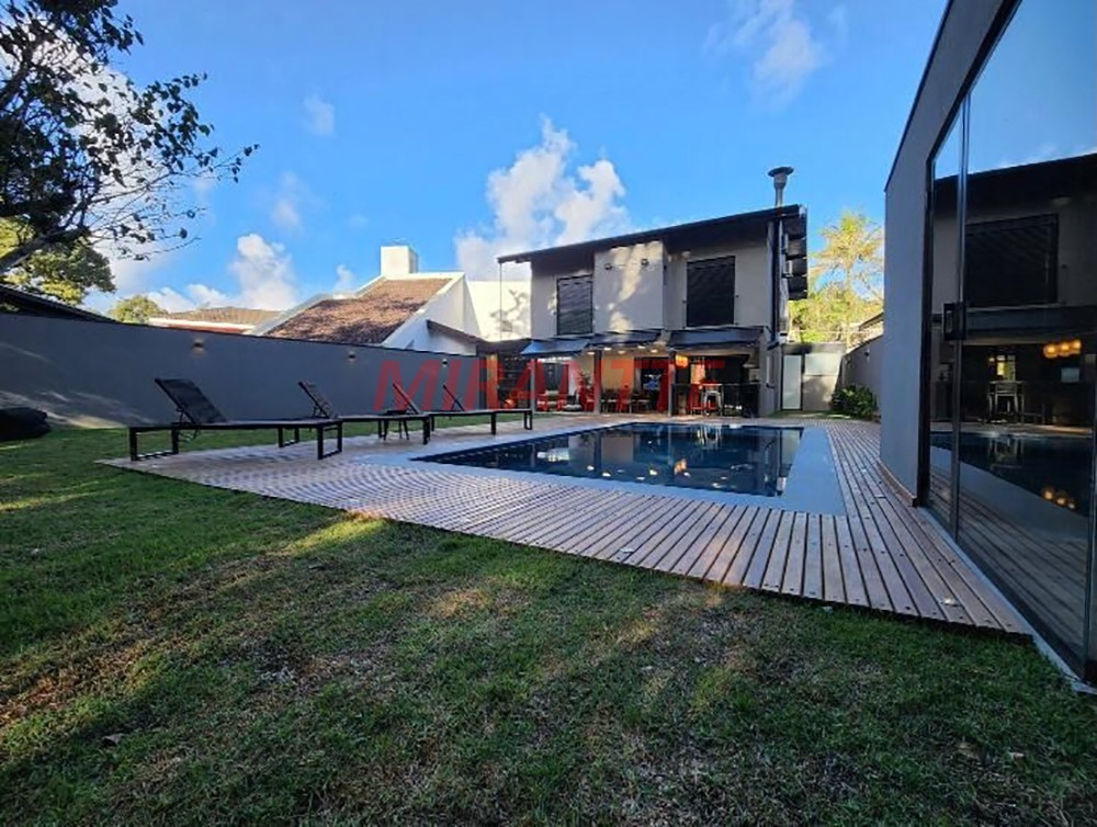 Cond. fechado de 330m² com 5 quartos em RIVIERA DE SAO LOURENCO