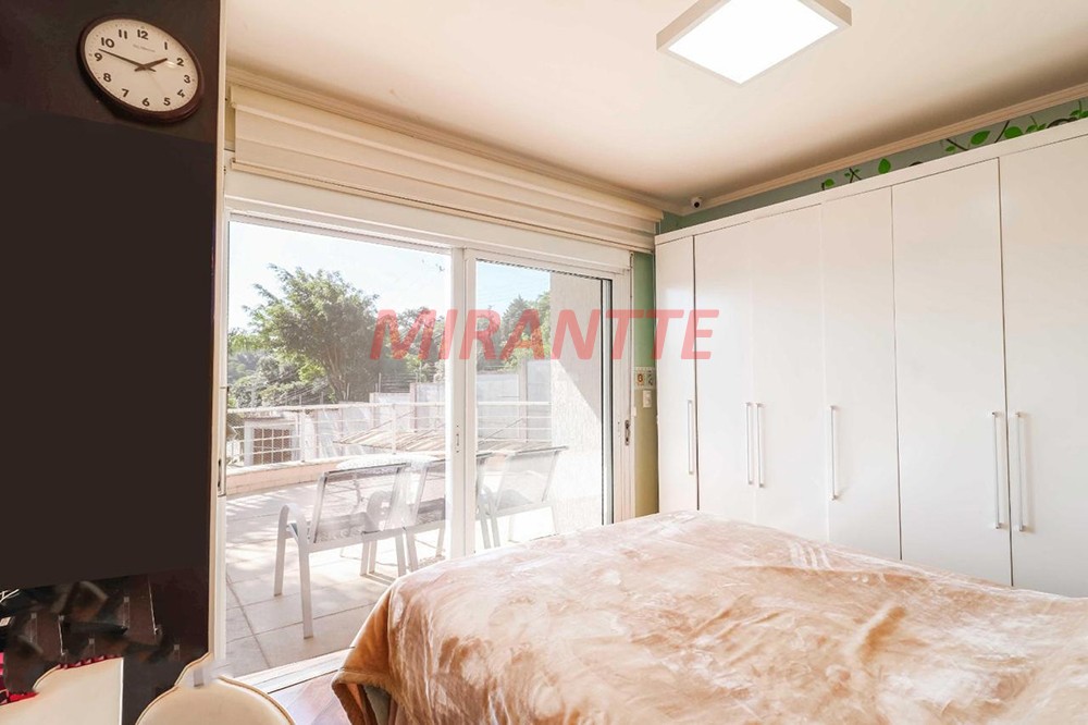 Sobrado de 350m² com 4 quartos em Serra Da Cantareira