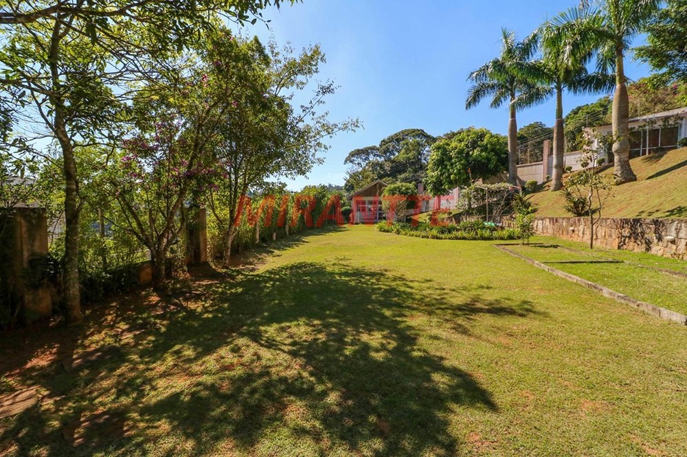 Sobrado de 350m² com 4 quartos em Serra Da Cantareira