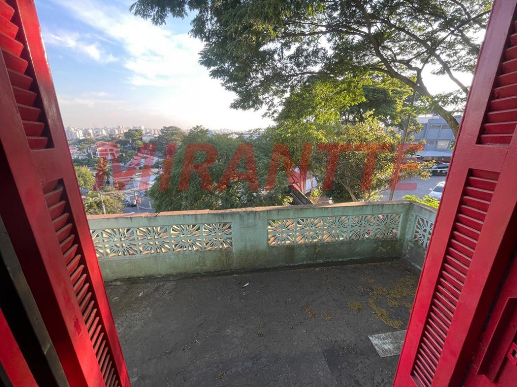 Sobrado de 351m² com 3 quartos em Jardim São Bento