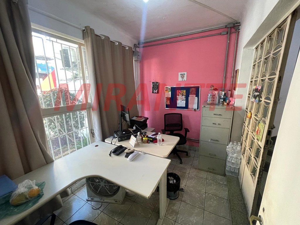 Sobrado de 351m² com 3 quartos em Jardim São Bento