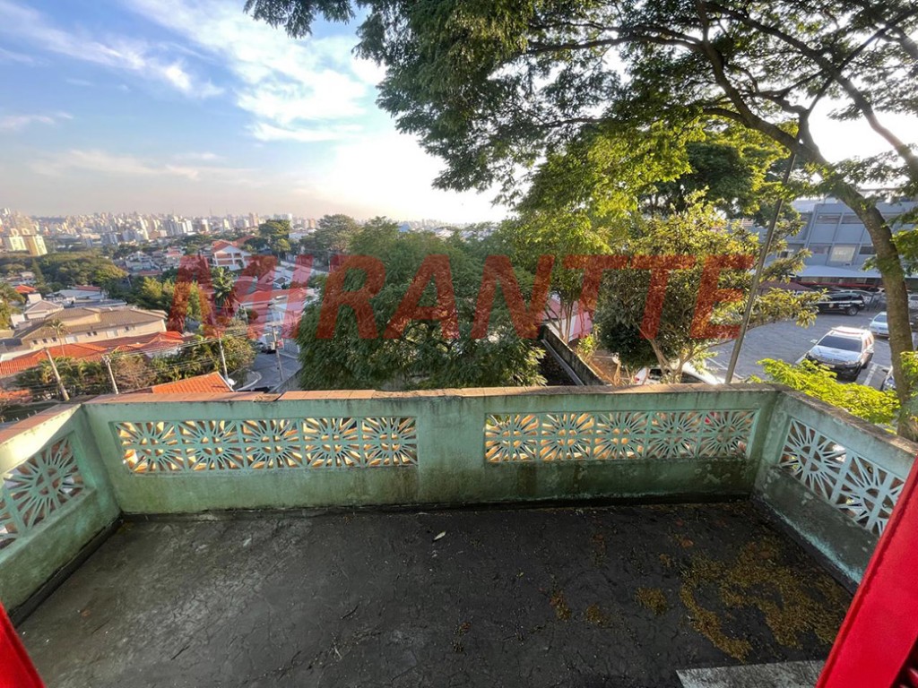 Sobrado de 351m² com 3 quartos em Jardim São Bento