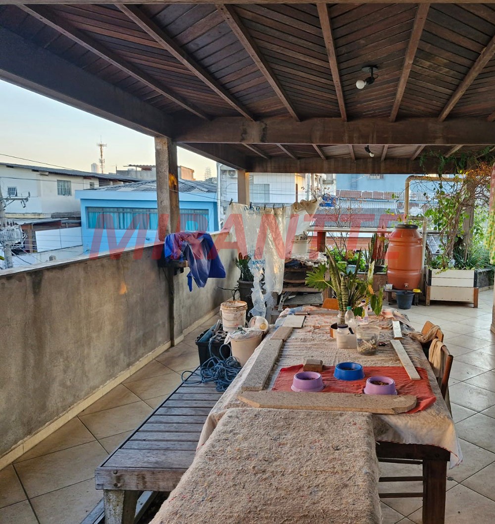 Sobrado de 178m² com 3 quartos em Jardim Brasil