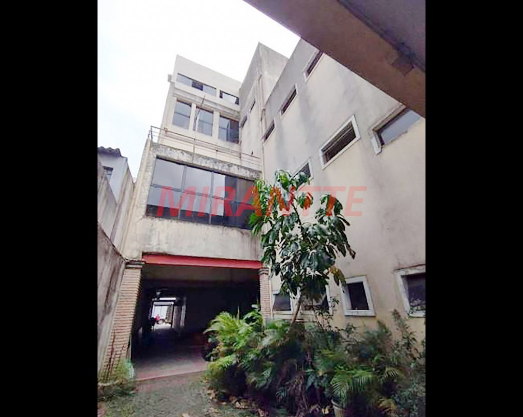 Comercial de 1650m² em Cambuci