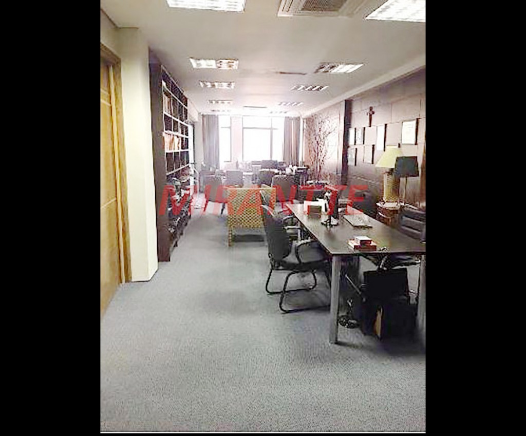 Comercial de 211m² em Vila Deodoro