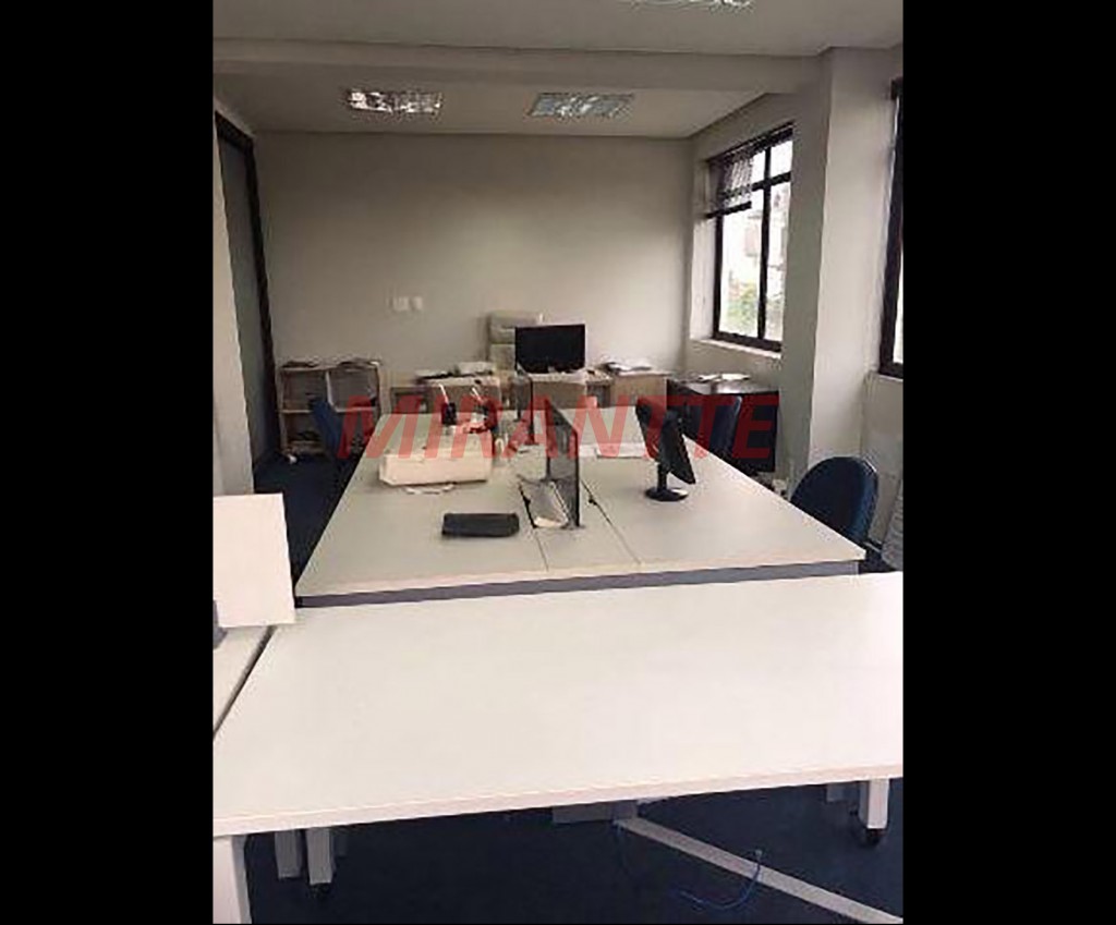 Comercial de 211m² em Vila Deodoro