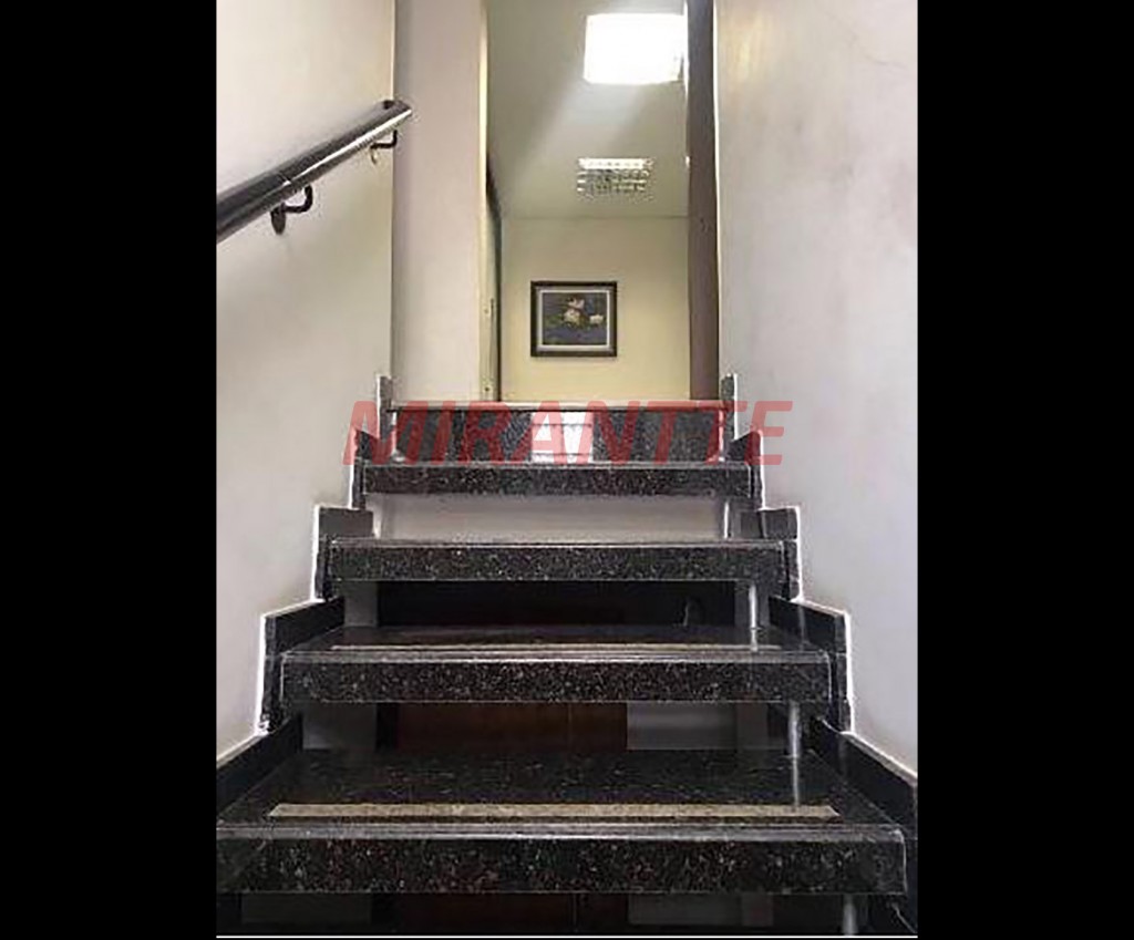 Comercial de 211m² em Vila Deodoro