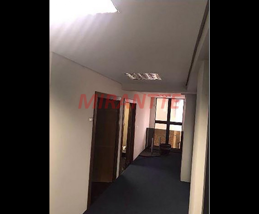 Comercial de 211m² em Vila Deodoro
