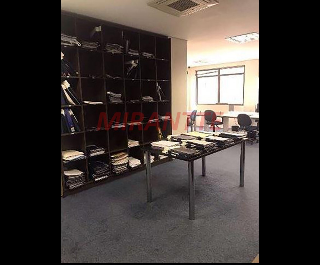 Comercial de 211m² em Vila Deodoro