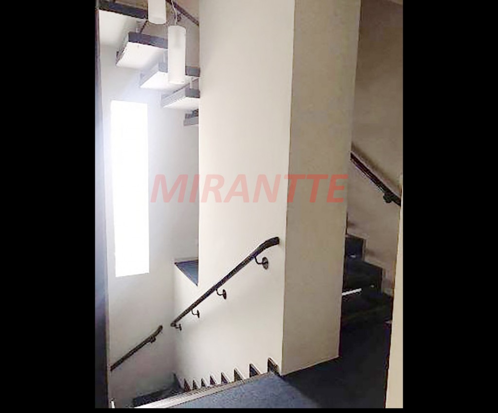 Comercial de 211m² em Vila Deodoro