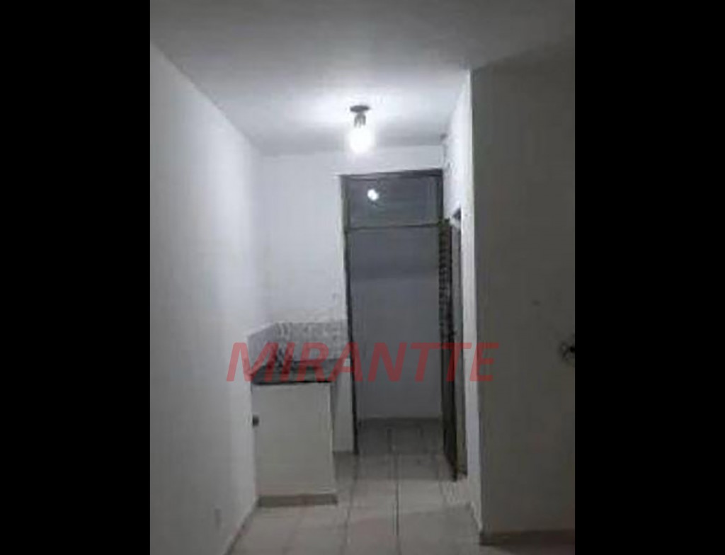 Comercial de 2000m² com 63 quartos em Cambuci